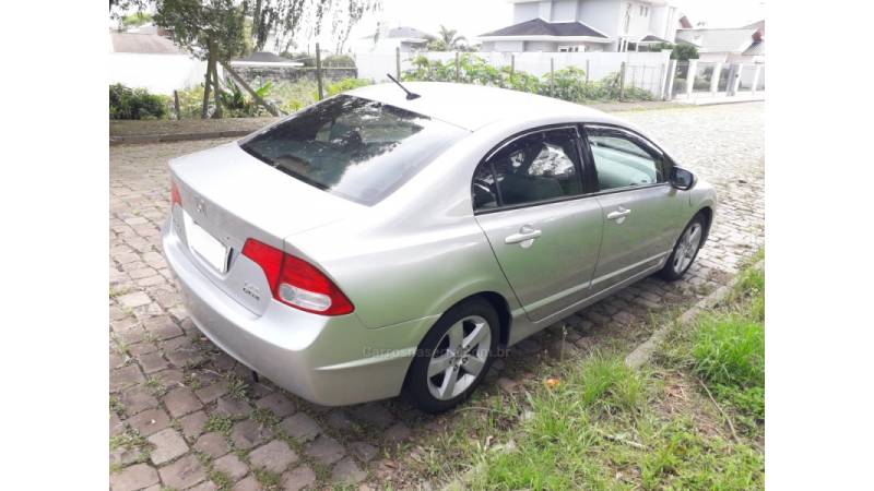 HONDA - CIVIC - 2008/2008 - Prata - R$ 42.000,00