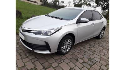 TOYOTA - COROLLA - 2019/2019 - Prata - R$ 84.000,00