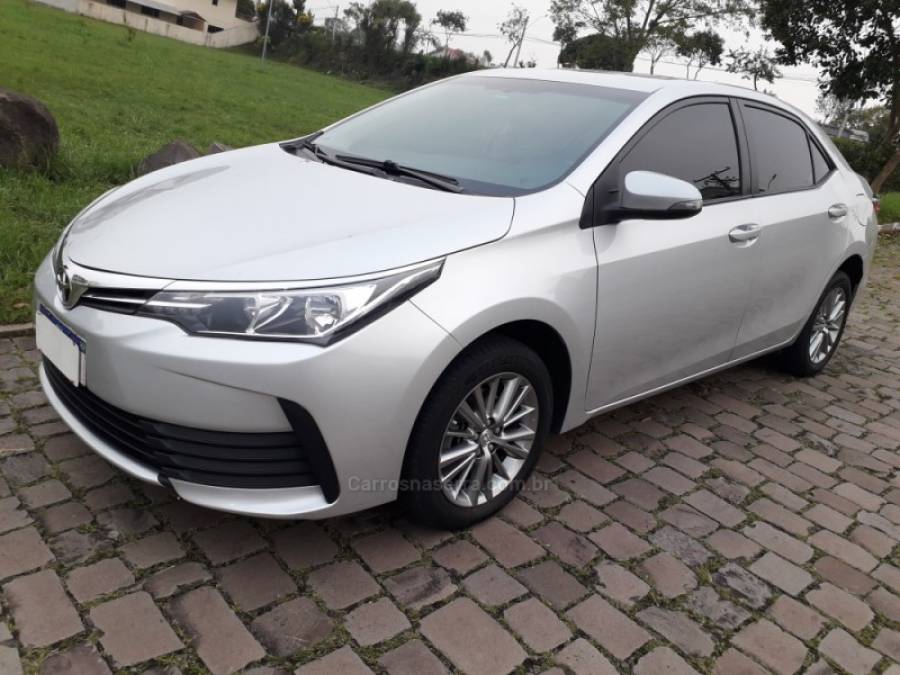 TOYOTA - COROLLA - 2019/2019 - Prata - R$ 84.000,00