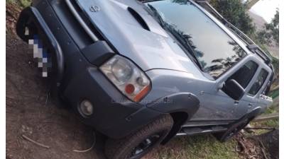 NISSAN - FRONTIER - 2003/2003 - Prata - R$ 57.000,00