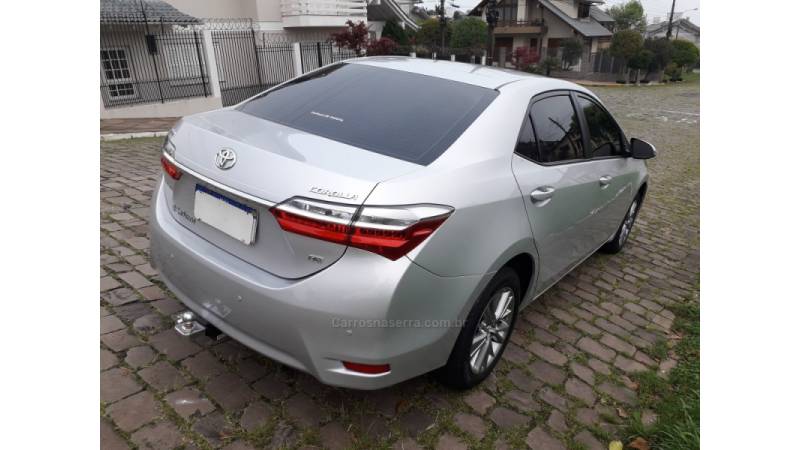 TOYOTA - COROLLA - 2019/2019 - Prata - R$ 84.000,00