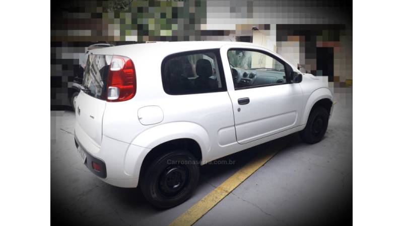 FIAT - UNO - 2013/2014 - Branca - R$ 25.000,00