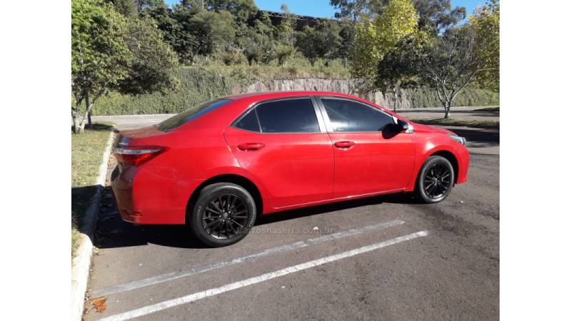 TOYOTA - COROLLA - 2016/2017 - Vermelha - Sob Consulta